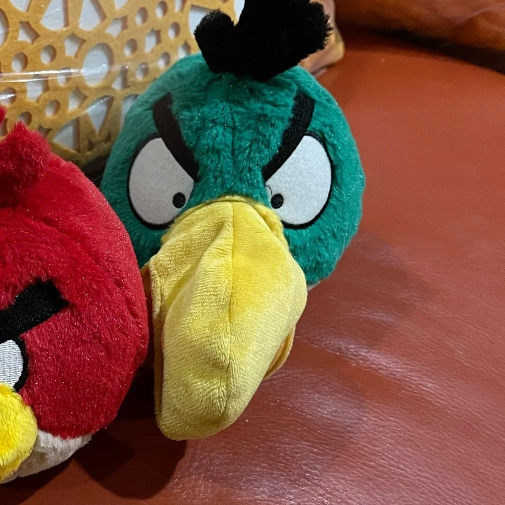 two vintage Angry Birds  RARE Angry Birds Commonwealth Plush Hal Opened Beak